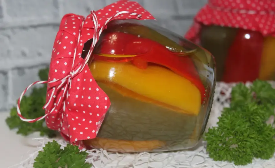 Papryka marynowana jak u babci - chrupka i aromatyczna