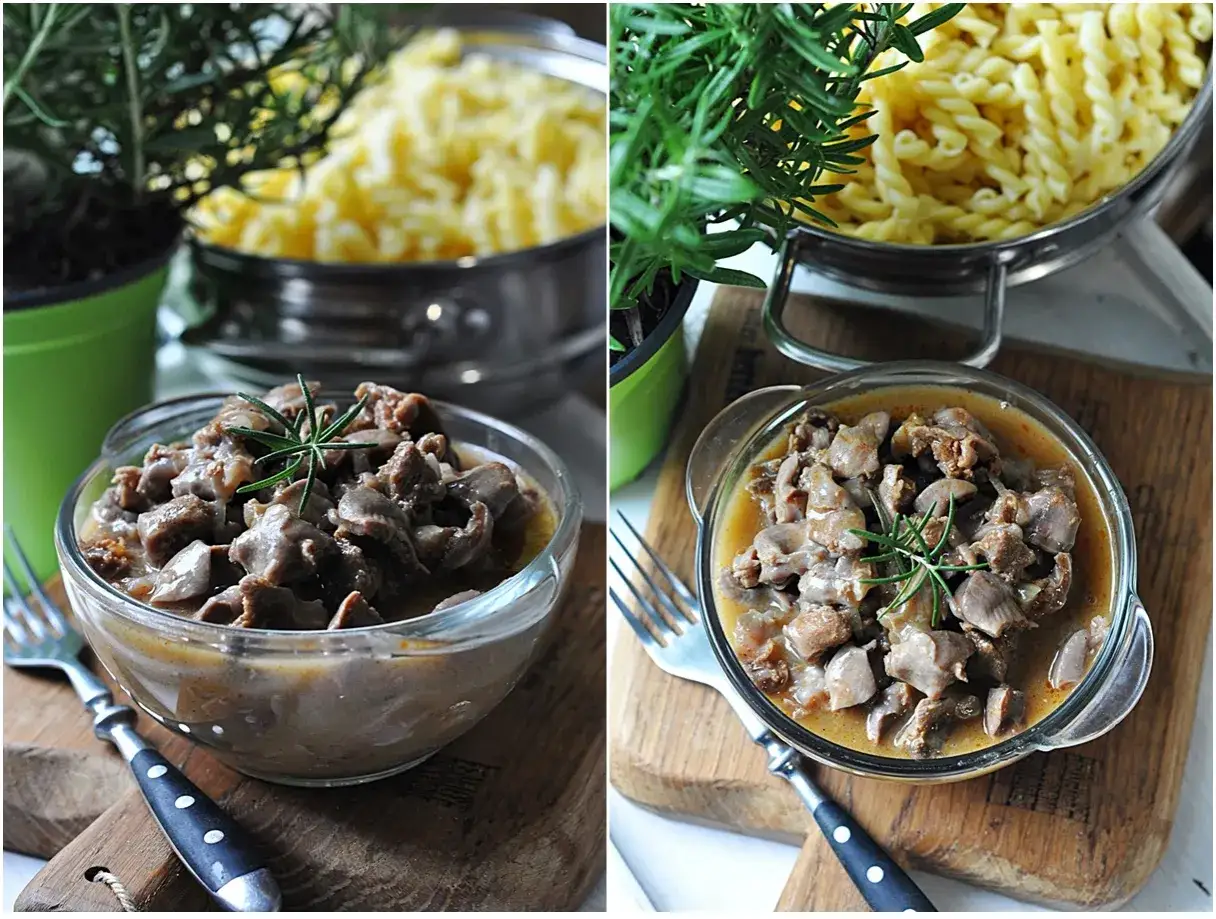 Gulasz z żołądków drobiowych, bardzo dobry przepis. Aromatyczne danie z gałązką rozmarynu, podane z makaronem.