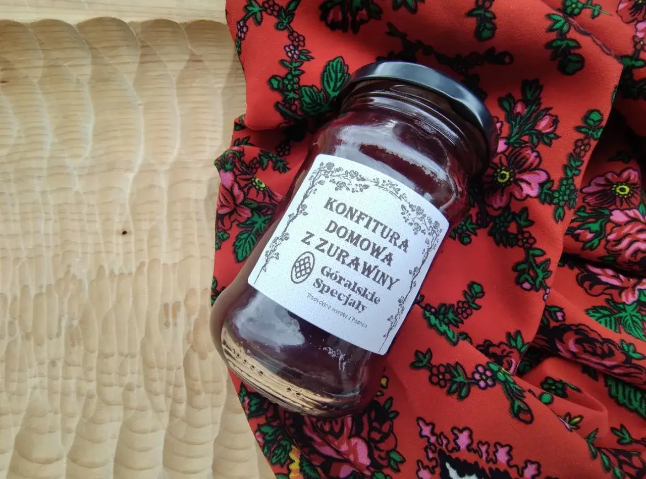Domowa konfitura z żurawiny, góralski specjał. Idealna na zimowe wieczory, gdy szukasz przepisu na coś pysznego.